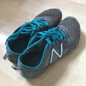 New Balance Minimus tail running shoes